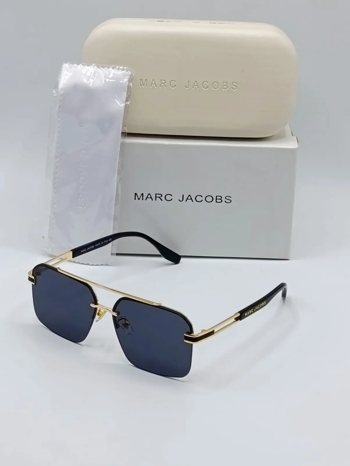 Black Solid Rectangle Lens Sunglasses