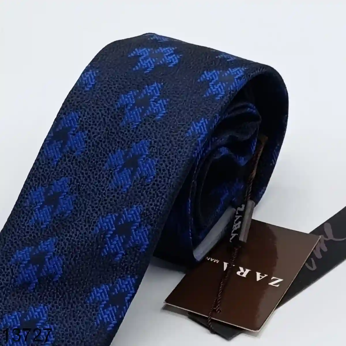 Osiris Mens Tie